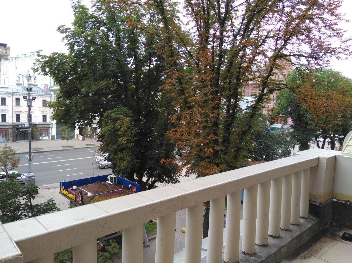 Квартира с террасой, Крещатик 29, Бессарабка Киев Экстерьер фото